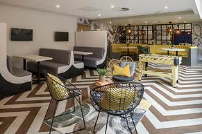 Student Only King Square