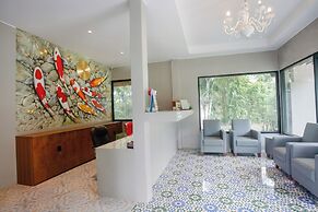 Ko lanta Hotels & Co- Working Space