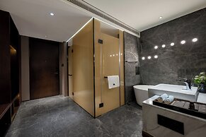 Beso Black Vinyl Fragment Hotel