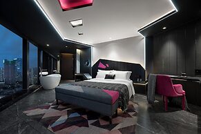 Beso Black Vinyl Fragment Hotel