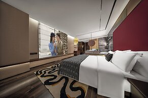 Beso Black Vinyl Fragment Hotel