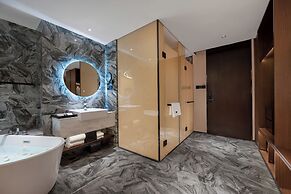 Beso Black Vinyl Fragment Hotel