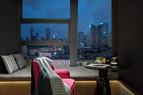 Beso Black Vinyl Fragment Hotel