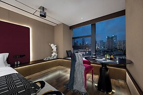 Beso Black Vinyl Fragment Hotel