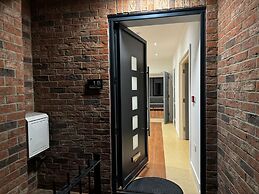 Cosy Flat With Garden London