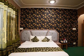 Rozan Jaai Orchard Hotel