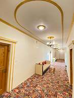 Rozan Jaai Orchard Hotel