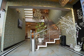 Rozan Jaai Orchard Hotel