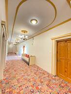 Rozan Jaai Orchard Hotel