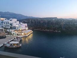 HARBOUR LIGHTS by Smaris Collection