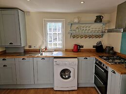 JOIVY Gorgeous Georgian Flat