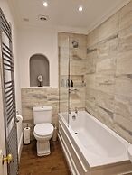 JOIVY Gorgeous Georgian Flat