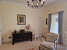 JOIVY Gorgeous Georgian Flat