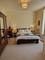 JOIVY Gorgeous Georgian Flat