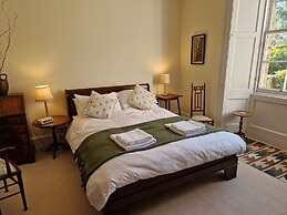 JOIVY Gorgeous Georgian Flat