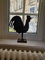 JOIVY Gorgeous Georgian Flat