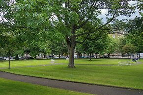 JOIVY Gorgeous Georgian Flat