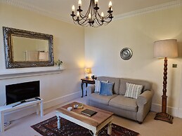 JOIVY Gorgeous Georgian Flat