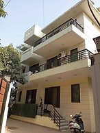 Hotel Royal India - South City 1