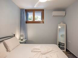 Elena's Traditional DreamHouse