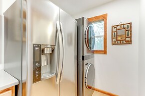 Cabin on Beaver Lake w/ Views & Furnished Deck!