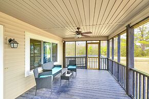 Screened Porch w/ River Views: Belhaven Home!