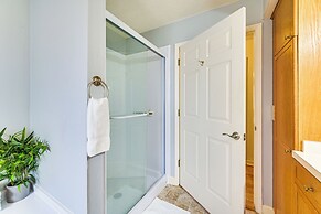 Screened Porch w/ River Views: Belhaven Home!