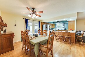 Screened Porch w/ River Views: Belhaven Home!