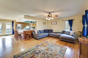 Screened Porch w/ River Views: Belhaven Home!