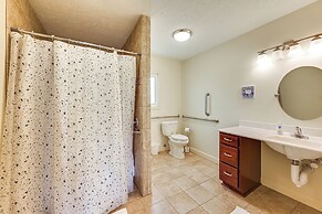 Screened Porch w/ River Views: Belhaven Home!