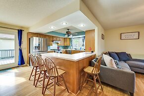 Screened Porch w/ River Views: Belhaven Home!