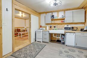 2 Mi to Dtwn: Pet-friendly Casper Apt!