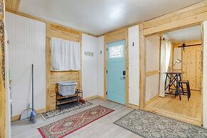 2 Mi to Dtwn: Pet-friendly Casper Apt!