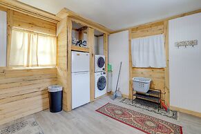 2 Mi to Dtwn: Pet-friendly Casper Apt!