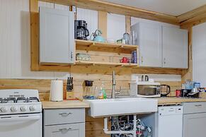 2 Mi to Dtwn: Pet-friendly Casper Apt!