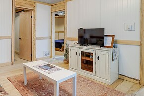 2 Mi to Dtwn: Pet-friendly Casper Apt!