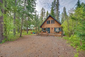 1 Mi to Lake Easton: Cozy Cascades Cabin!