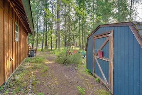 1 Mi to Lake Easton: Cozy Cascades Cabin!