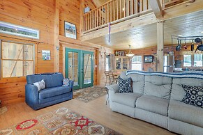 2 Mi to Skiing: Casper Cabin w/ Mtn Views!