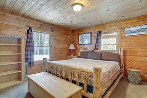 2 Mi to Skiing: Casper Cabin w/ Mtn Views!