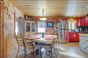 2 Mi to Skiing: Casper Cabin w/ Mtn Views!