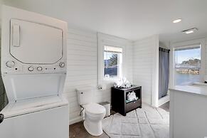Walk to Beach: Riverside Retreat in Seaside!