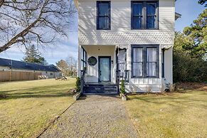 Walk to Beach: Riverside Retreat in Seaside!