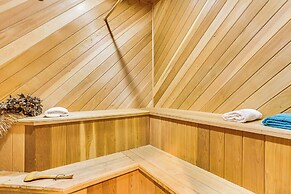 Game Room, Sauna & Screened Patio: Swan Lake Cabin