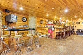 Game Room, Sauna & Screened Patio: Swan Lake Cabin