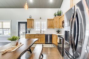 Family Retreat w/ Fire Pit & Yard in Mineral City