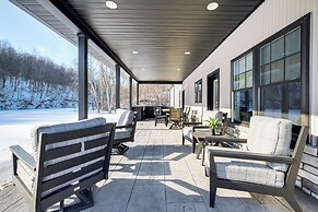 Family Retreat w/ Fire Pit & Yard in Mineral City