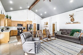 Family Retreat w/ Fire Pit & Yard in Mineral City