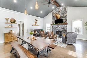 Family Retreat w/ Fire Pit & Yard in Mineral City