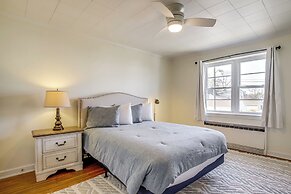 Cambridge Apt in Walkable Neighborhood